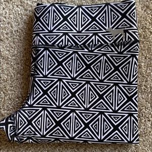 PINK Ultimate Yoga Leggings; Small